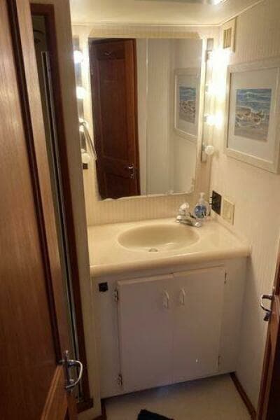 1989 Viking 41 Convertible