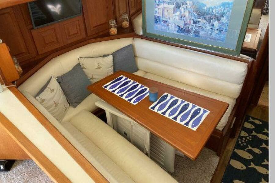 1989 Viking 41 Convertible