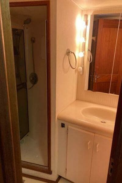 1989 Viking 41 Convertible