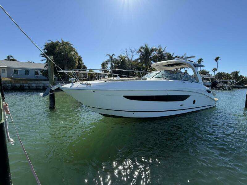 2016 Sea Ray 350 Sundancer