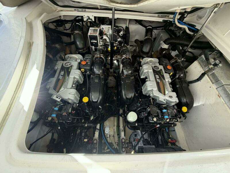 2016 Sea Ray 350 Sundancer