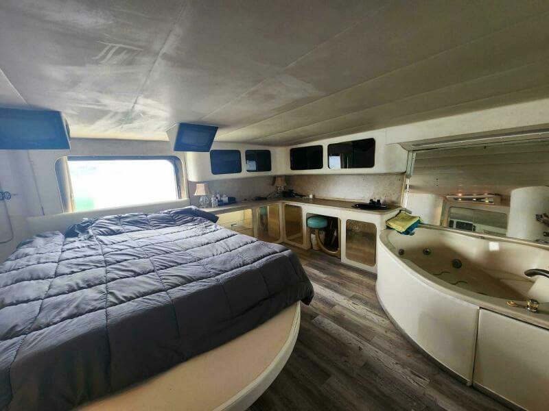 1984 Infiniti Express