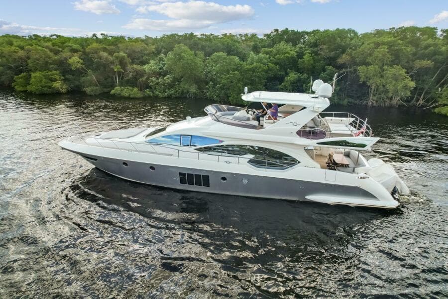 2013 Azimut 70
