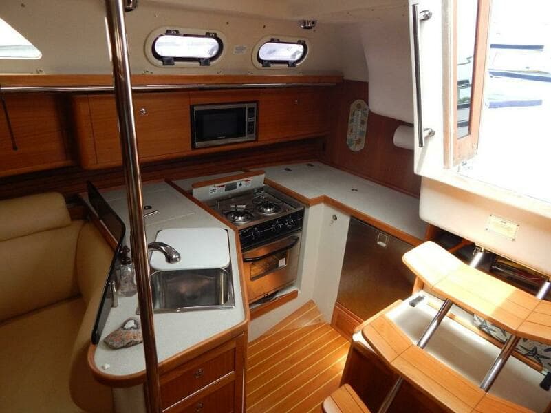 2015 Catalina 385