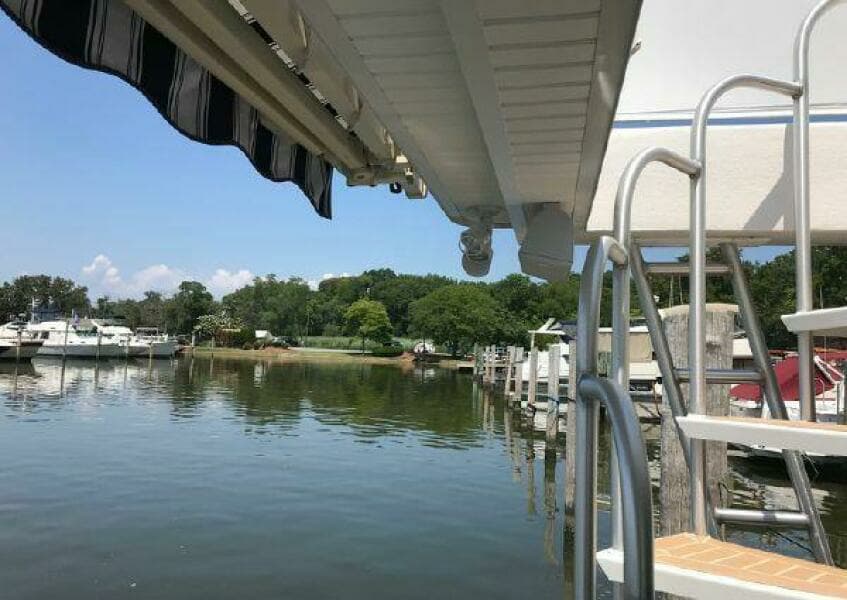 2017 Sumerset Houseboat