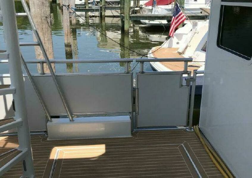 2017 Sumerset Houseboat