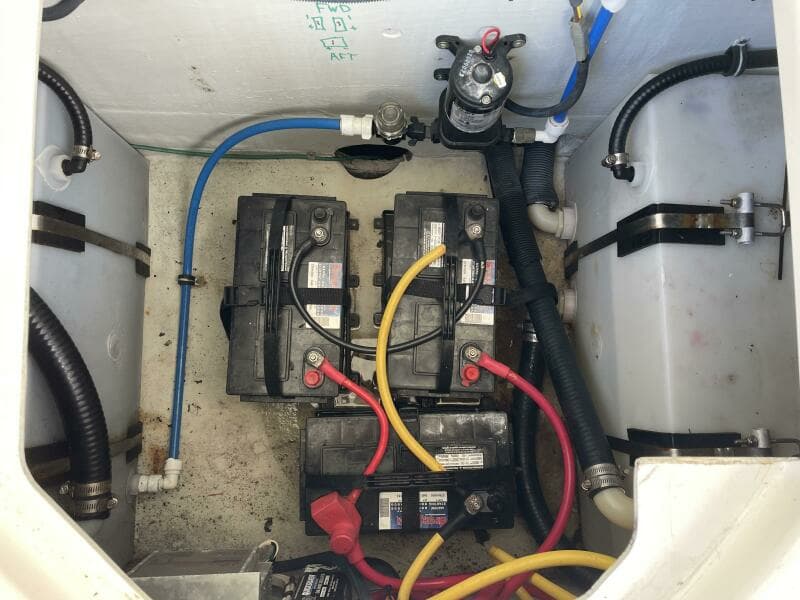 2003 Pursuit 2870 Walkaround