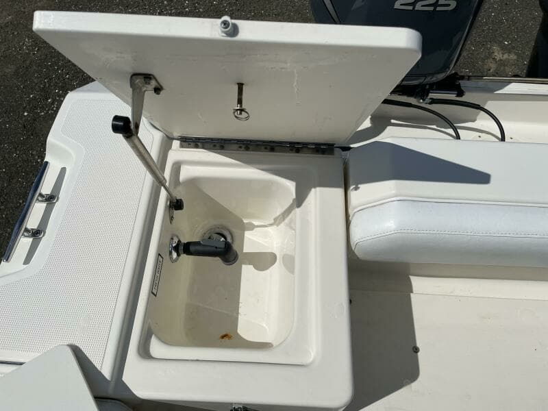 2003 Pursuit 2870 Walkaround