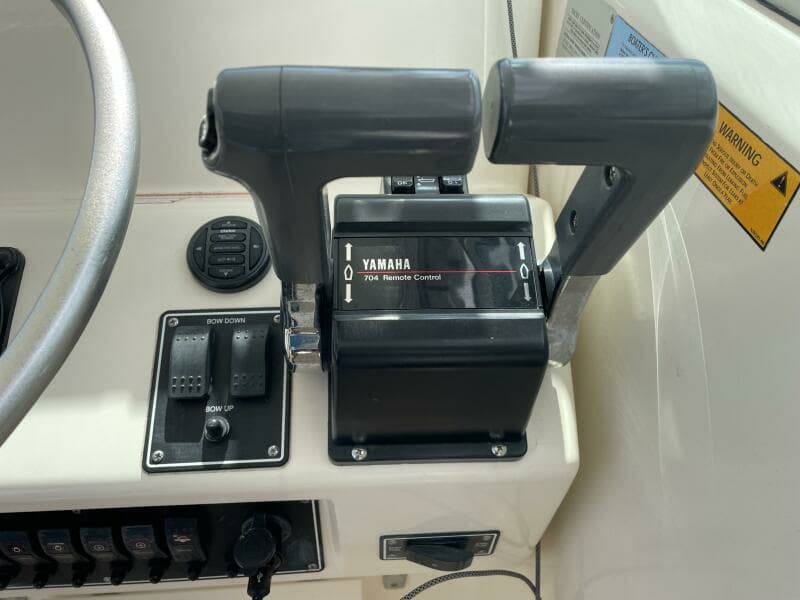 2003 Pursuit 2870 Walkaround