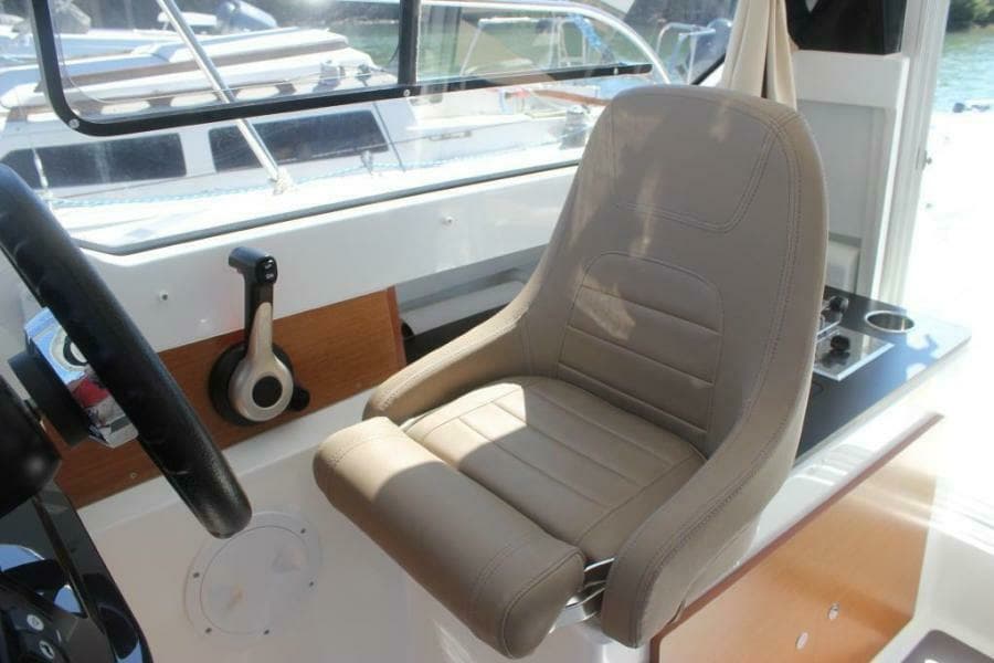 2016 Jeanneau 795 Merry Fisher