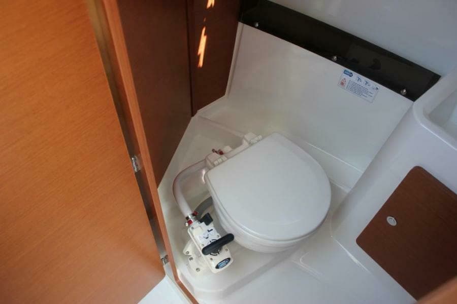 2016 Jeanneau 795 Merry Fisher