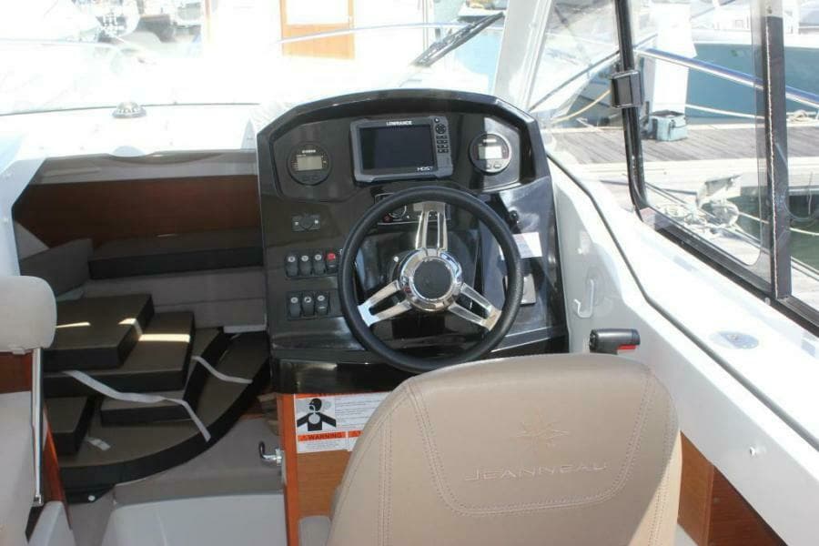 2016 Jeanneau 795 Merry Fisher