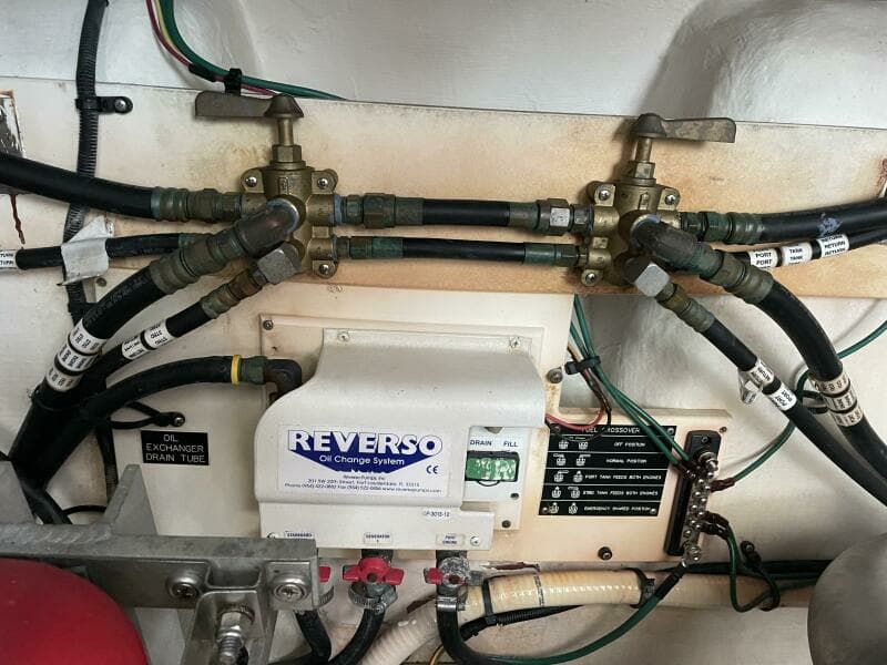 2008 Cruisers Yachts 390 Sports Coupe