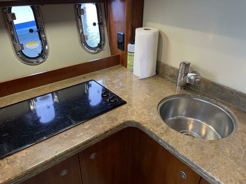 2008 Cruisers Yachts 390 Sports Coupe