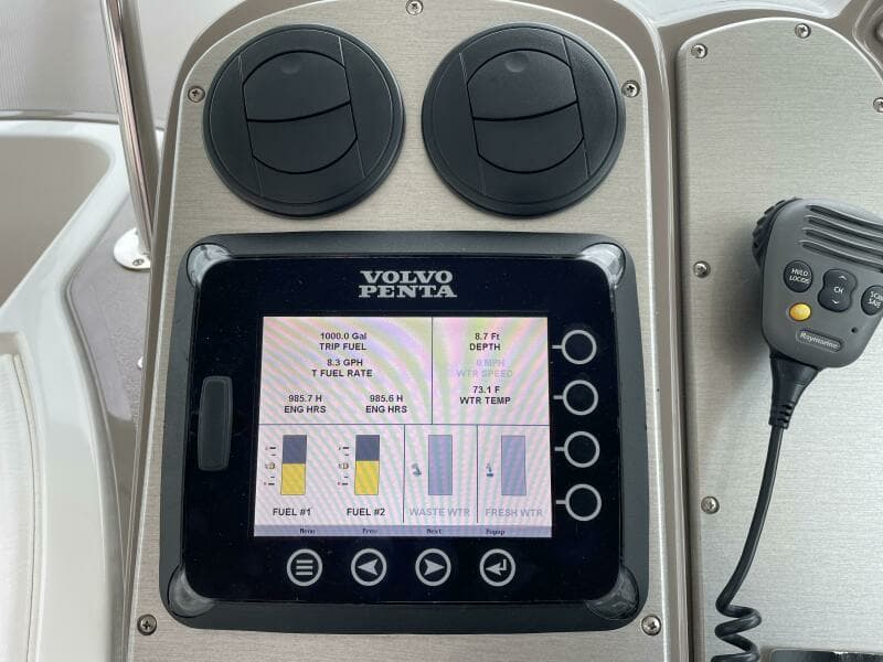 2008 Cruisers Yachts 390 Sports Coupe