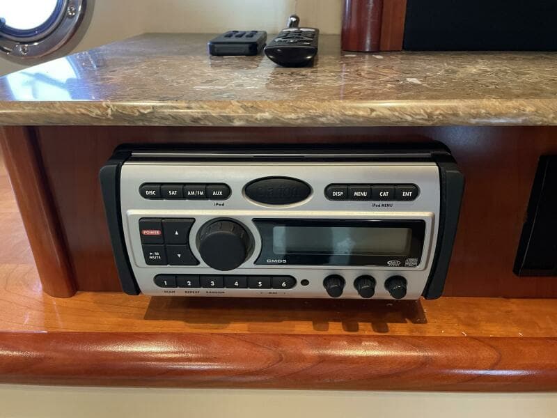 2008 Cruisers Yachts 390 Sports Coupe