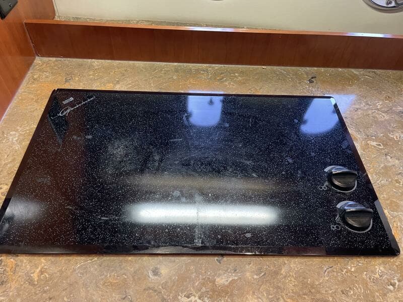 2008 Cruisers Yachts 390 Sports Coupe