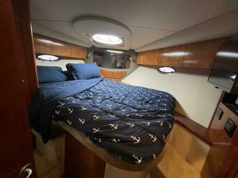 2008 Cruisers Yachts 390 Sports Coupe