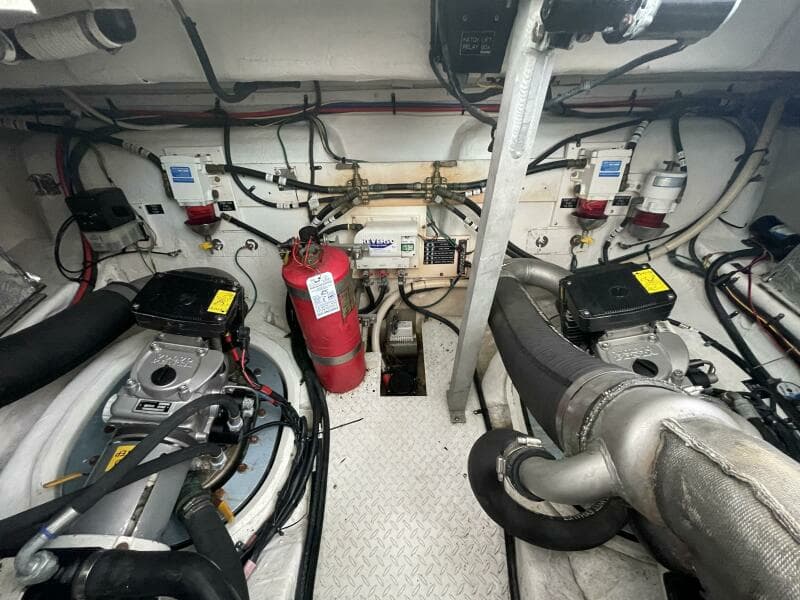 2008 Cruisers Yachts 390 Sports Coupe