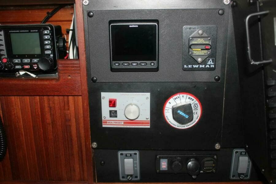 1987 Sabre 42 Centerboard Sloop