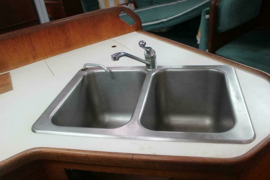 1987 Sabre 42 Centerboard Sloop