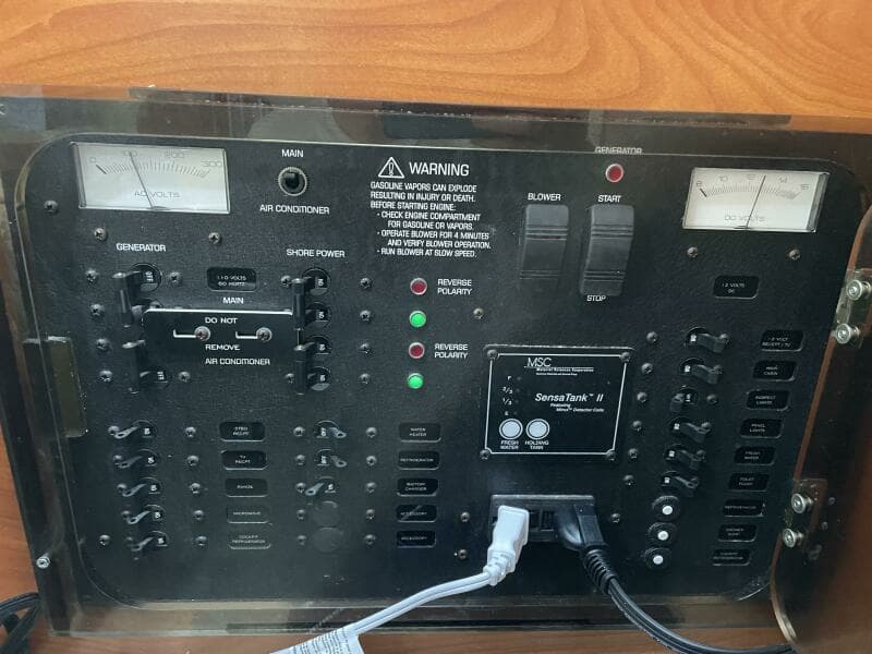 2006 Rinker Express Cruiser