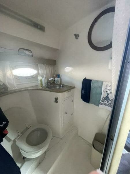 2006 Rinker Express Cruiser