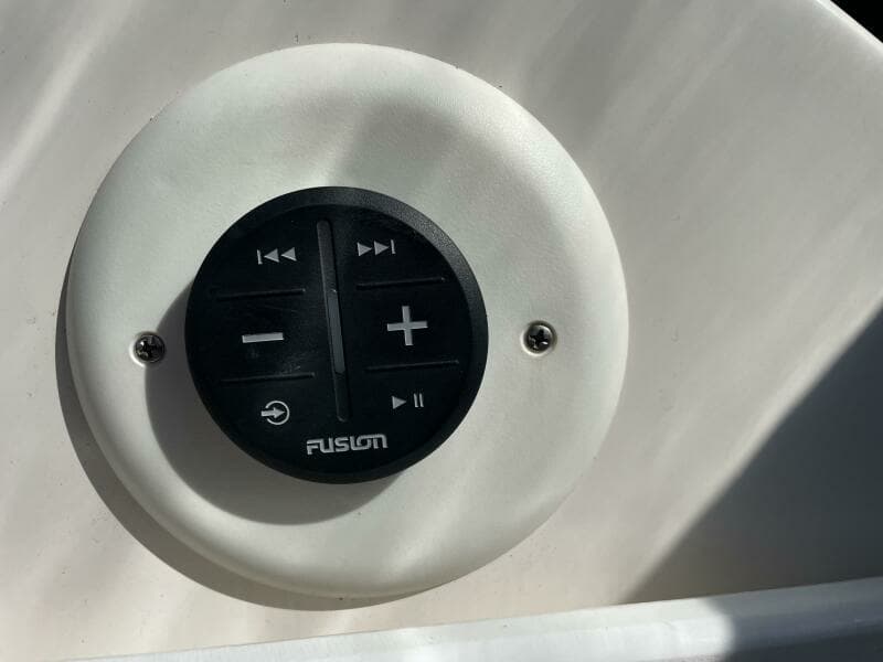 2006 Rinker Express Cruiser