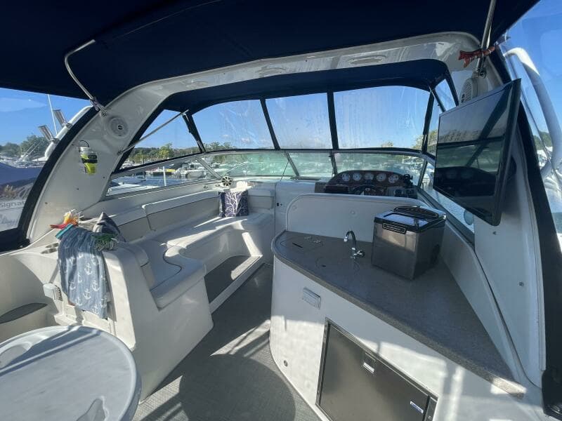 2006 Rinker Express Cruiser