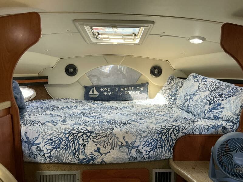 2006 Rinker Express Cruiser