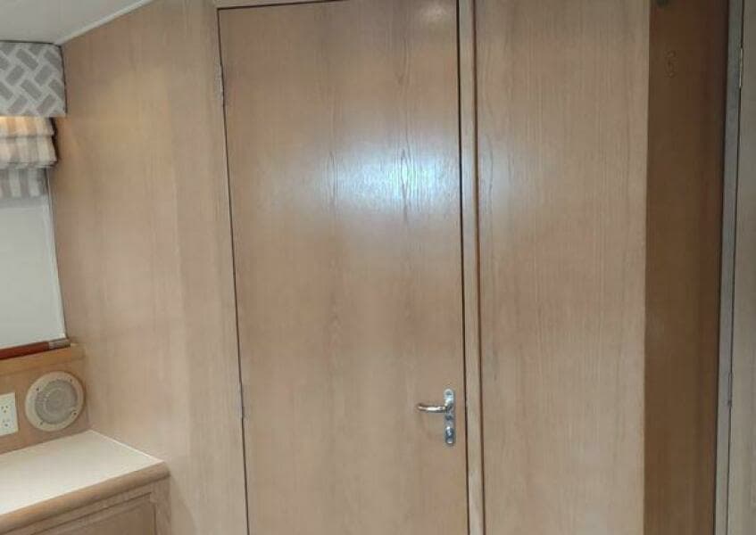 1996 Hatteras 50' Sport Deck