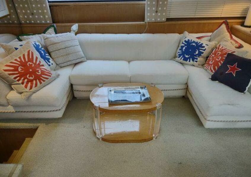 1996 Hatteras 50' Sport Deck