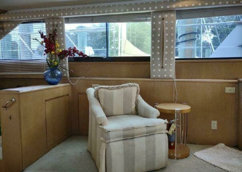 1996 Hatteras 50' Sport Deck