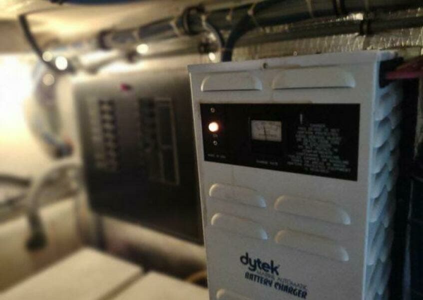 1996 Hatteras 50' Sport Deck