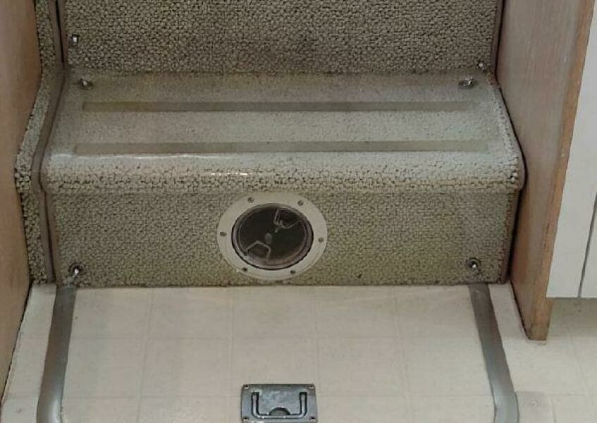 1996 Hatteras 50' Sport Deck