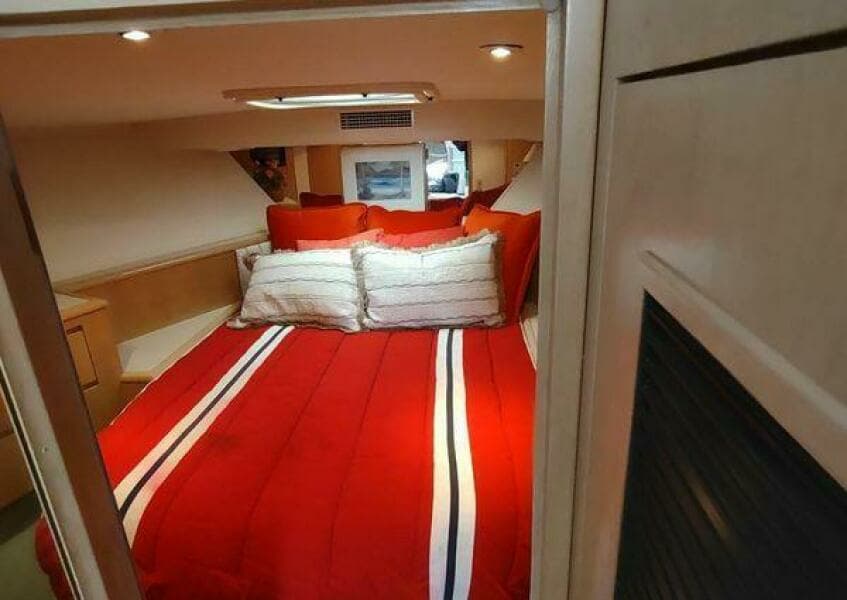 1996 Hatteras 50' Sport Deck