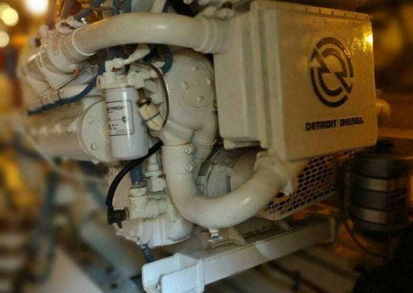 1996 Hatteras 50' Sport Deck