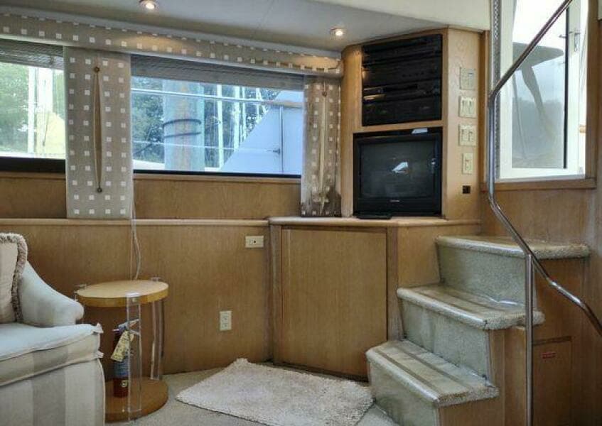 1996 Hatteras 50' Sport Deck