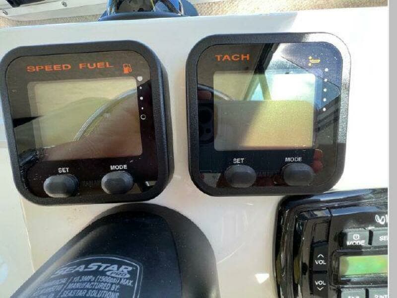 2014 Parker 2320 SL Sport Cabin