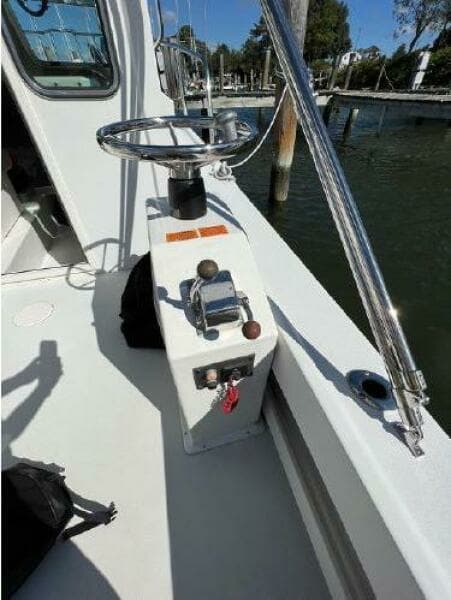 2014 Parker 2320 SL Sport Cabin