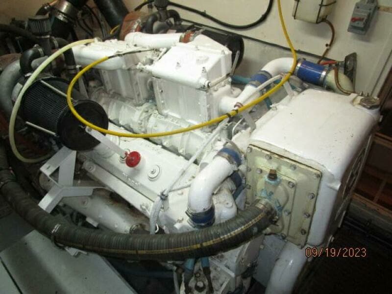 63' Hatteras starboard main engine