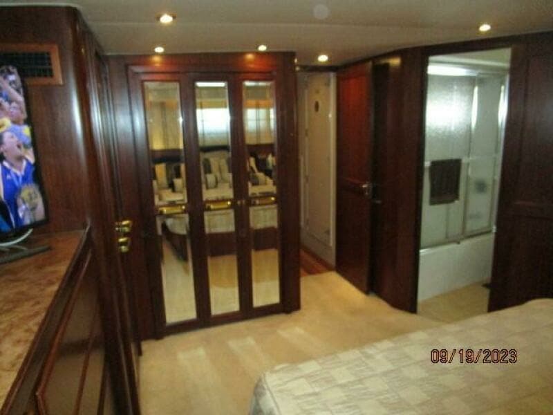 63' Hatteras master stateroom forward