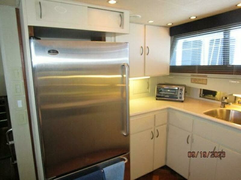 63' Hatteras galley3