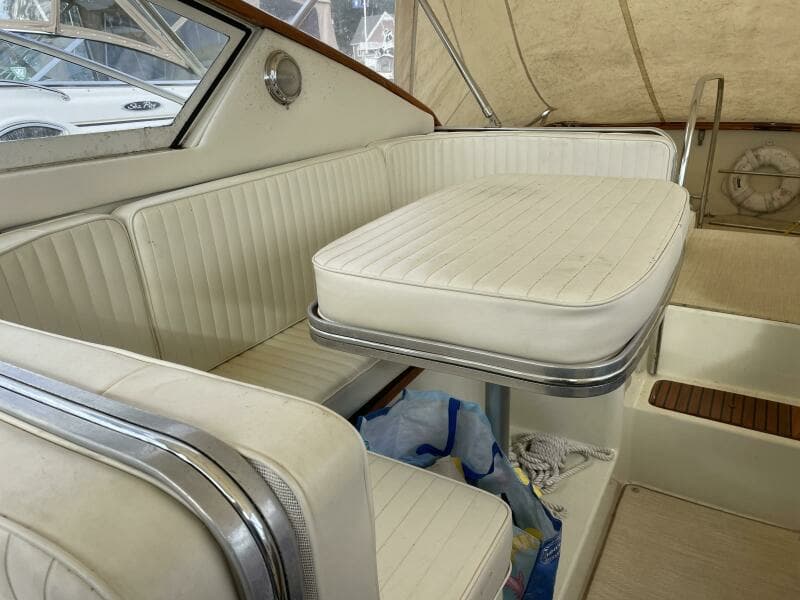 1984 Chris-Craft 316 Commander