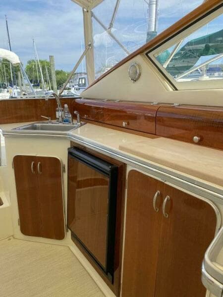 1984 Chris-Craft 316 Commander