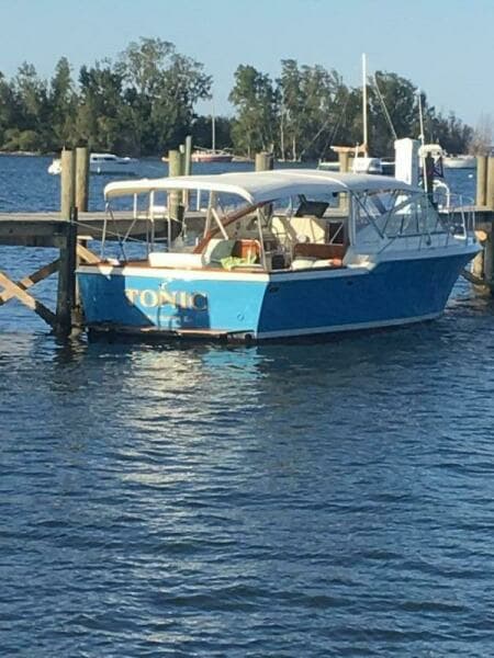 1984 Chris-Craft 316 Commander