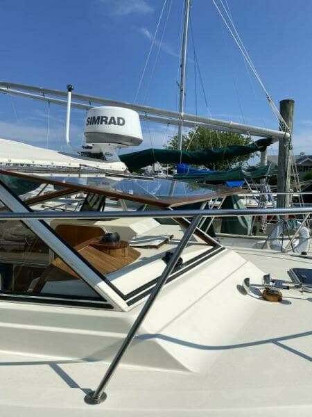 1984 Chris-Craft 316 Commander