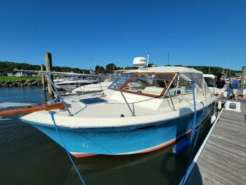 1984 Chris-Craft 316 Commander