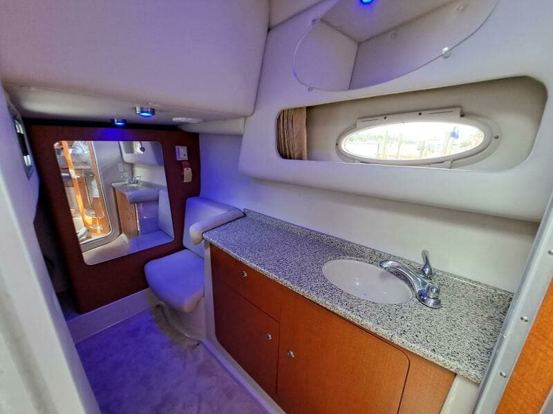 2005 Chaparral 330 Signature Cruiser