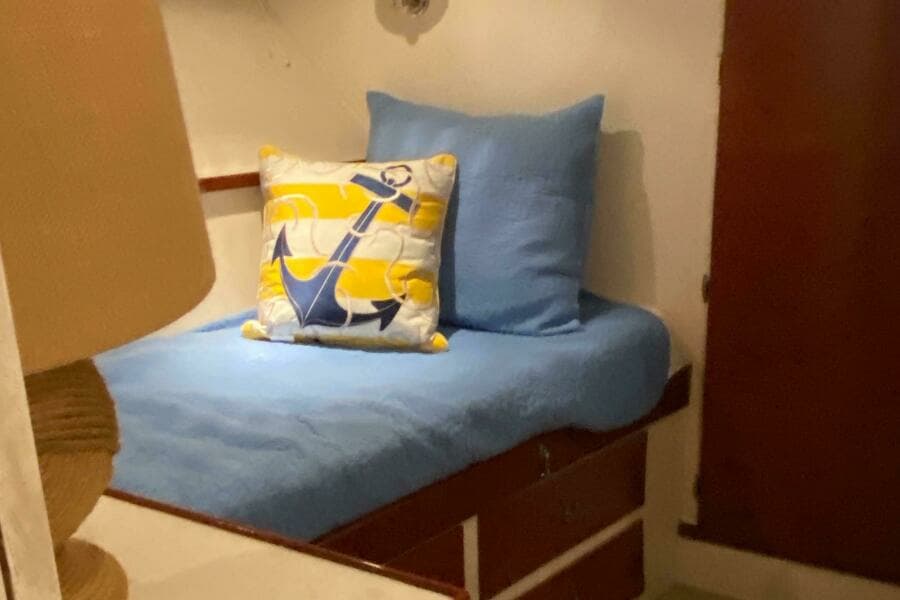 1973 Chris-Craft 47 Commander Flush Deck